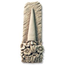 Gnome in the Flower Bed_1153A商品イメージ01