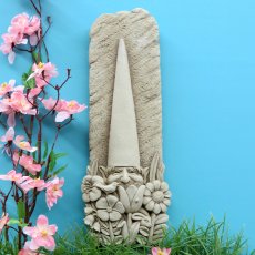 Gnome in the Flower Bed_1153A商品イメージ03