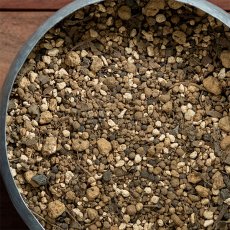 バイオゴールドの土 5L / 15L | 微生物の力で植物が育つ！繰り返し使える有機培養土商品イメージ02