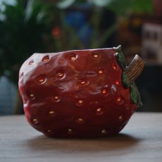 ストロベリーポット Mサイズ商品イメージ01